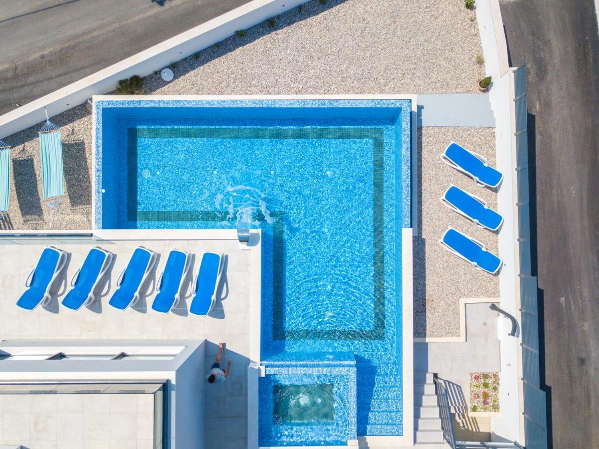 Villa Lacus Макарска Екстериор снимка